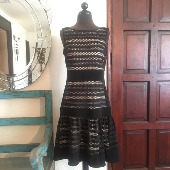 Taylor Dresses & Skirts - BLACK LACE DRESS